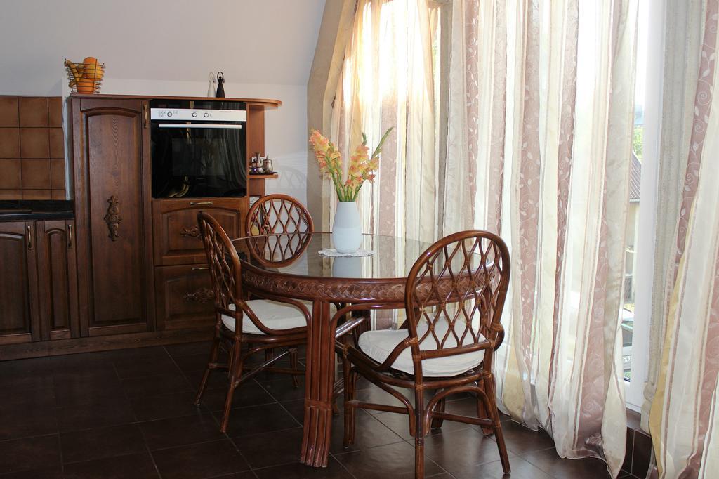 Columba Livia Guesthouse Palanga Quarto foto