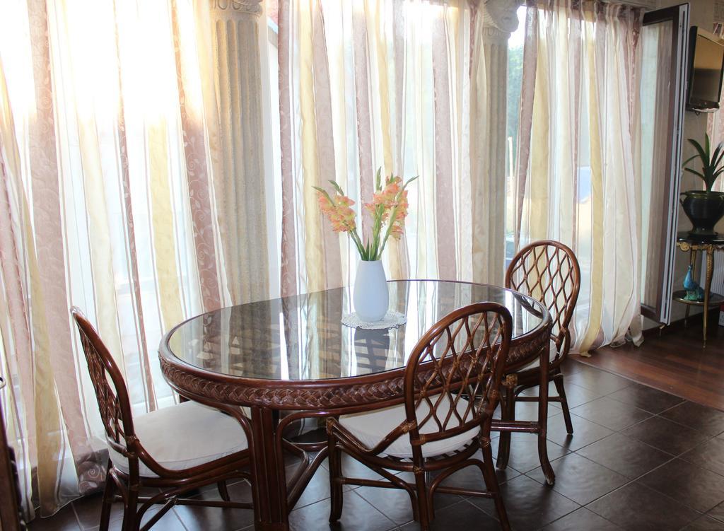 Columba Livia Guesthouse Palanga Quarto foto